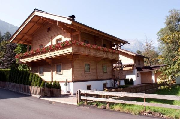 Chalet - Appartements Julitta Mayrhofen Exteriör bild
